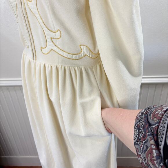 Oscar de la Renta Size 8 Robe Hollywood Regency Velour Fleece Embroidered Cream - Picture 4 of 13